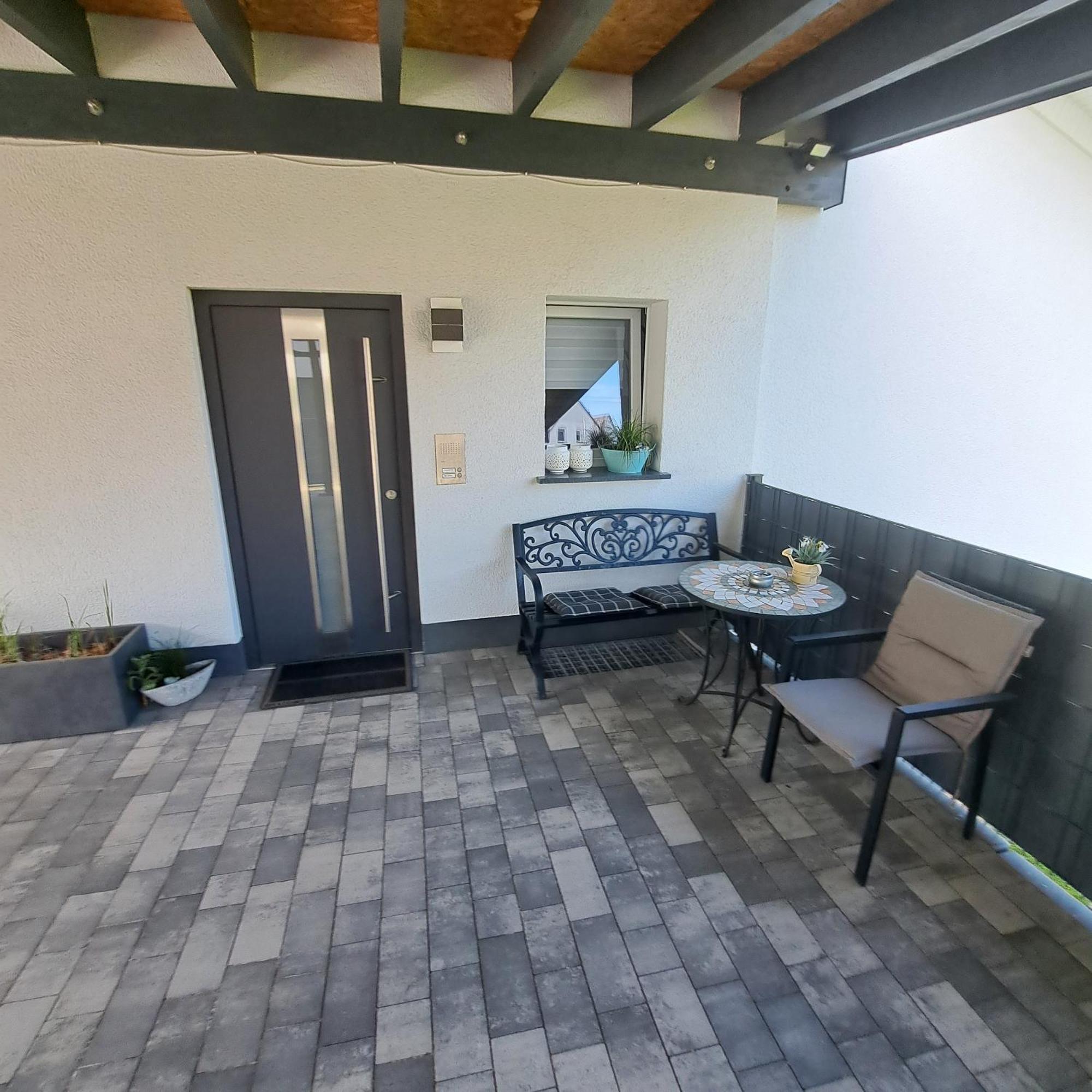 Wunderschoenes 2 Zimmer Apartment Inkl. Parkplatz Asbach  Exterior foto