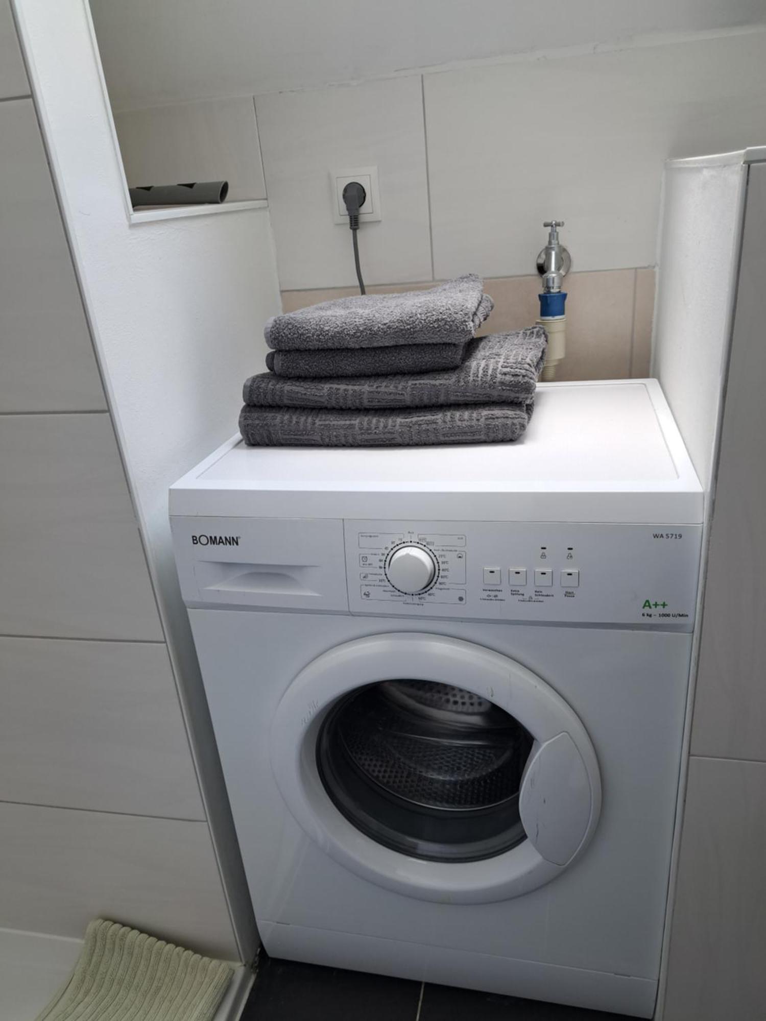 Wunderschoenes 2 Zimmer Apartment Inkl. Parkplatz Asbach  Exterior foto