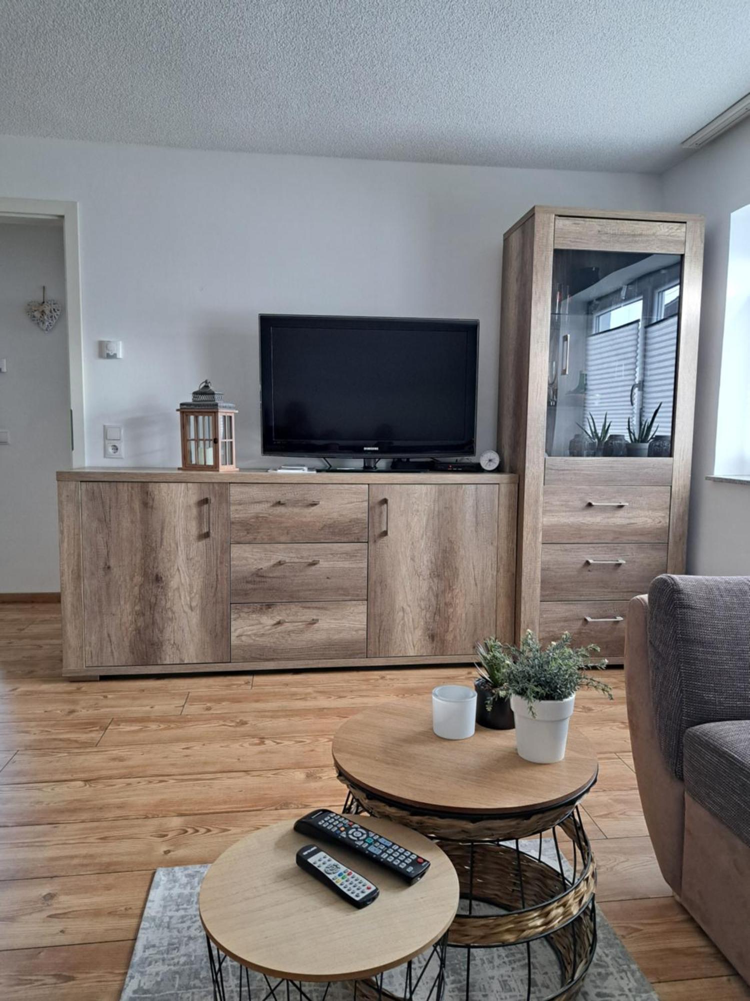 Wunderschoenes 2 Zimmer Apartment Inkl. Parkplatz Asbach  Exterior foto